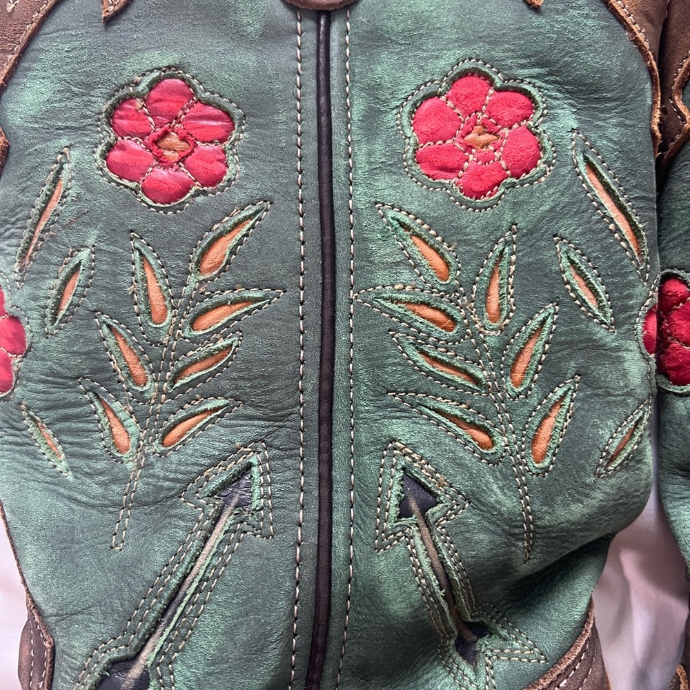 Laredo Embroidered Cowboy Boots - Picture 5 of 11